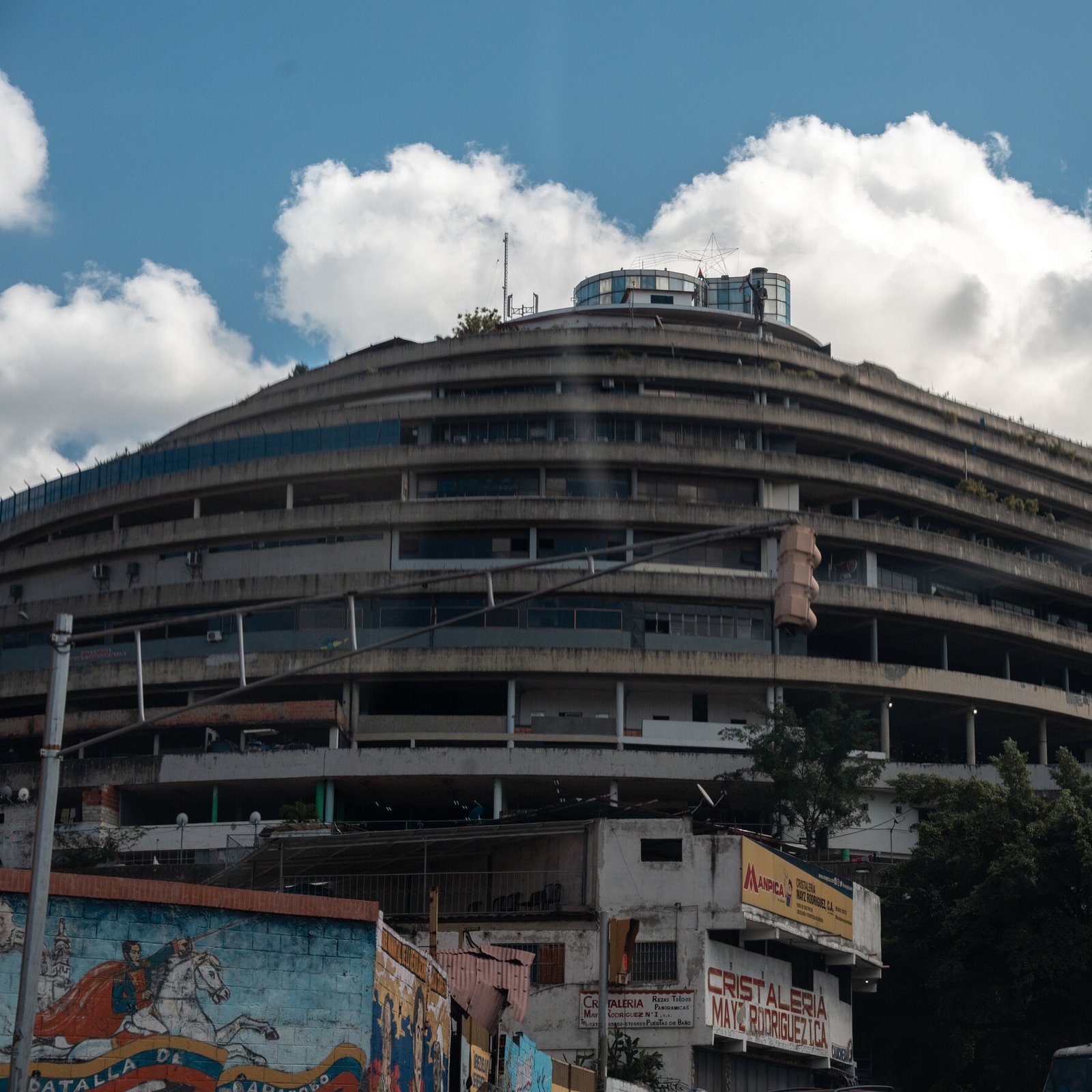 09venezuela-prison-01-wvph-mediumSquareAt3X