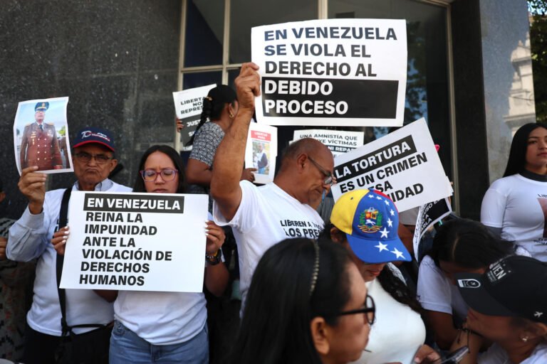 Familiares de presos políticos exigen cumplimiento fiel de la Ley de Amnistía en Venezuela