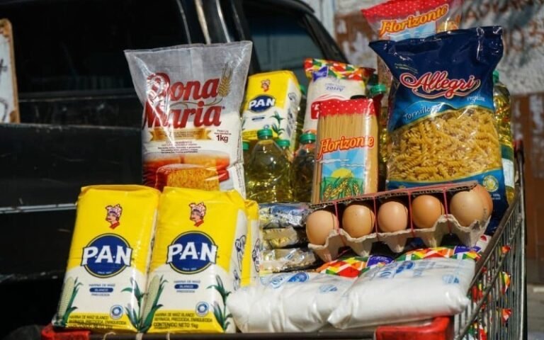 productos-basicos-en-mercados-de-caracas.-foto-adrian-salazar-1024x683-1-af7e50
