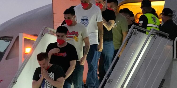 deportados-750x375