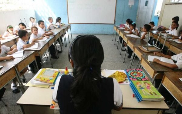 tsize_600x400_docentes-maestros-600x375