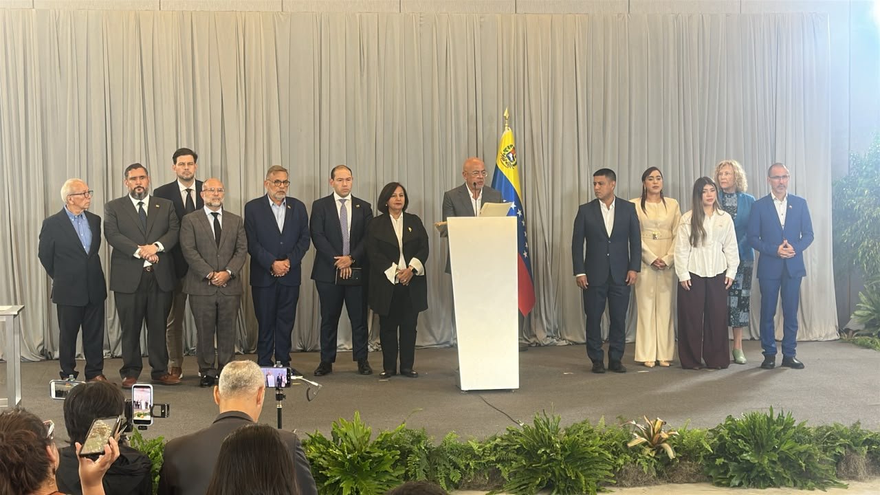 dialogo-politico-venezuela-an-2015-regimen-chavista