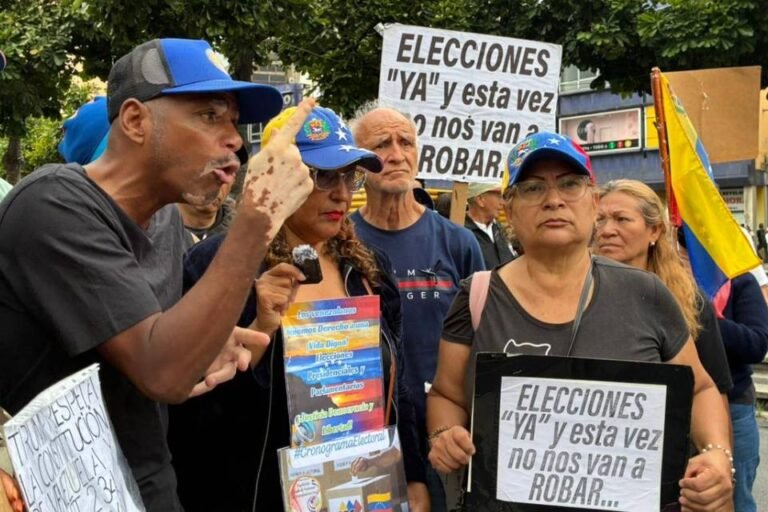Jose-Patines-Protesta-embajada-EEUU