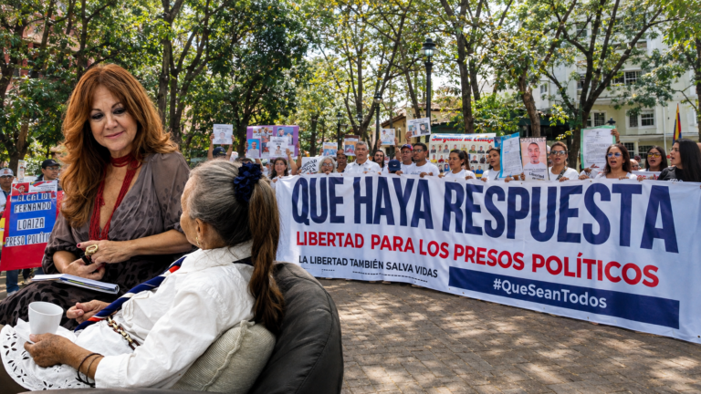 b9f636d8-2799-4ca4-b2dc-cb01a8a1958d