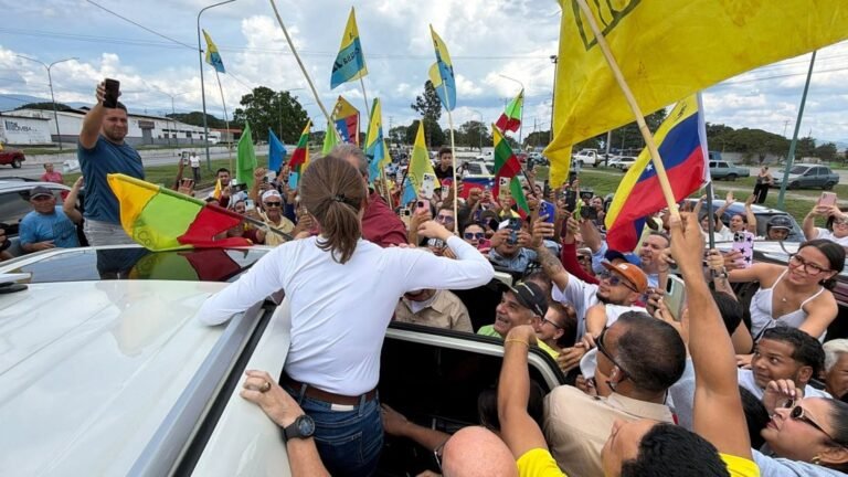 2026-10-25t195354z-806126080-rc2jaoaptgvp-rtrmadp-3-venezuela-opposition