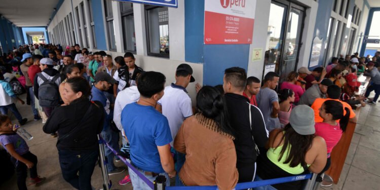 Venezolanos-en-Peru-750x375